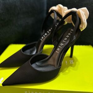 Gianni Bini Malone Black Heels with Cream Bow